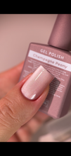 Afbeelding in Gallery-weergave laden, HEYLOVE Cateye Gel Polish Champagne Peony 15ml
