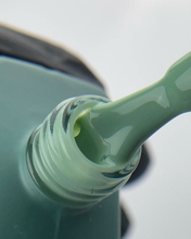 Afbeelding in Gallery-weergave laden, HEYLOVE Tint base Basil 15ml