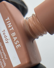 Afbeelding in Gallery-weergave laden, HEYLOVE Tint base Teddy 15ml